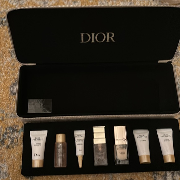 Dior Prestige Discovery Set - Picture 3 of 7